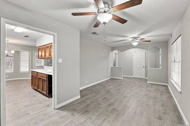 7123 Tealeaf St, Leon Valley, TX 78238