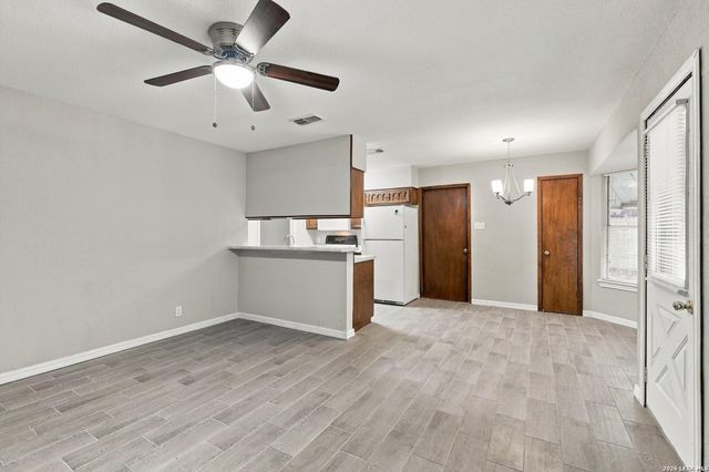7123 Tealeaf St, Leon Valley, TX 78238