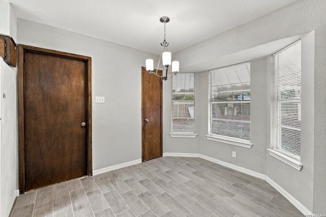 7123 Tealeaf St, Leon Valley, TX 78238