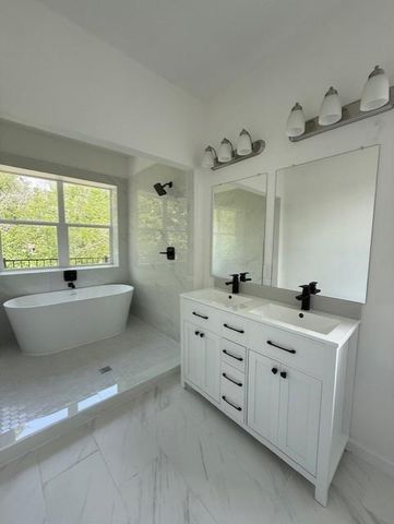 4607 Clover Street, Houston, TX 77051