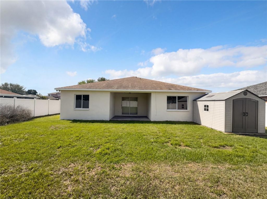 Image 17 of property listing at 4414 REYNOLDS CREEK AVENUE, Plant City, FL 33563