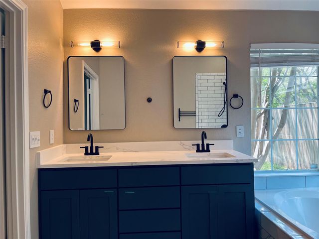 5405 Apache Creek CV, Austin, TX 78735