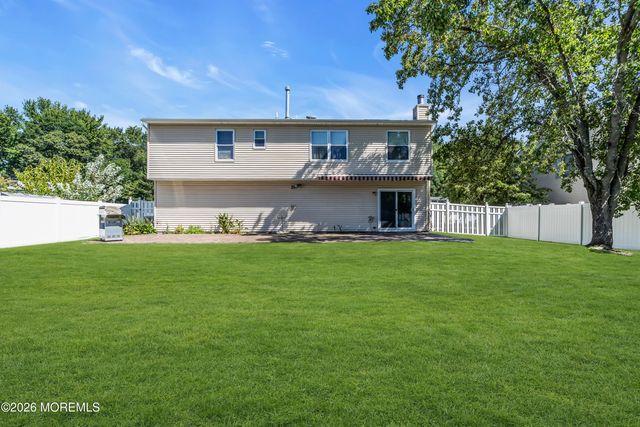 27 Cherry Bend Drive N, Howell, NJ 07731
