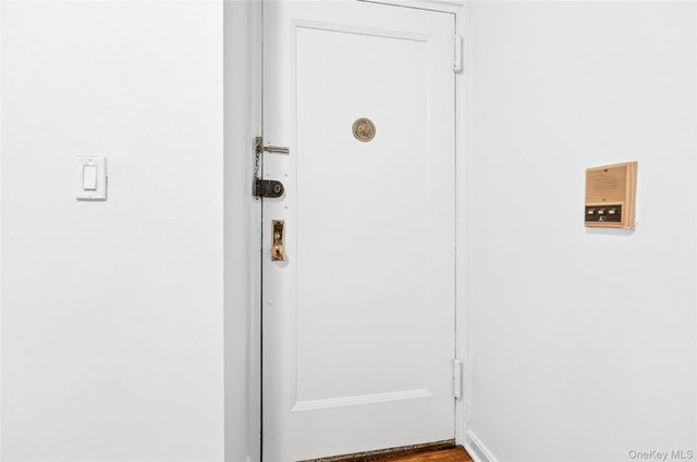 2244 Bronx Park E 5A, Bronx, NY 10467