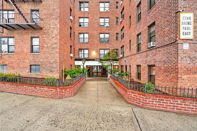 2244 Bronx Park E 5A, Bronx, NY 10467