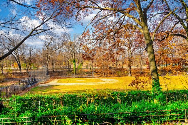 2244 Bronx Park E 5A, Bronx, NY 10467