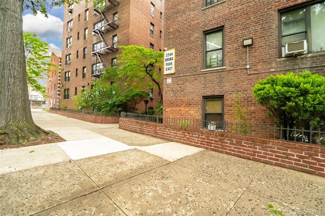 2244 Bronx Park E 5A, Bronx, NY 10467