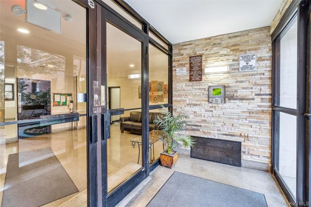 2244 Bronx Park E 5A, Bronx, NY 10467