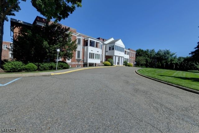 520 Turnpike C221 221, Pequannock Twp., NJ 07444