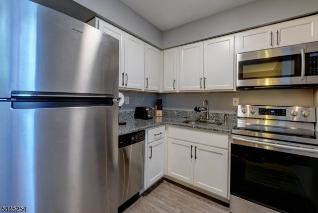 520 Turnpike C221 221, Pequannock Twp., NJ 07444