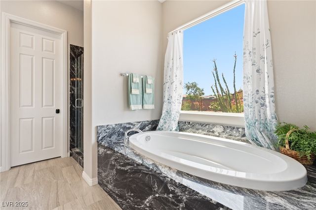 4317 Velvet Ridge Court, Las Vegas, NV 89129