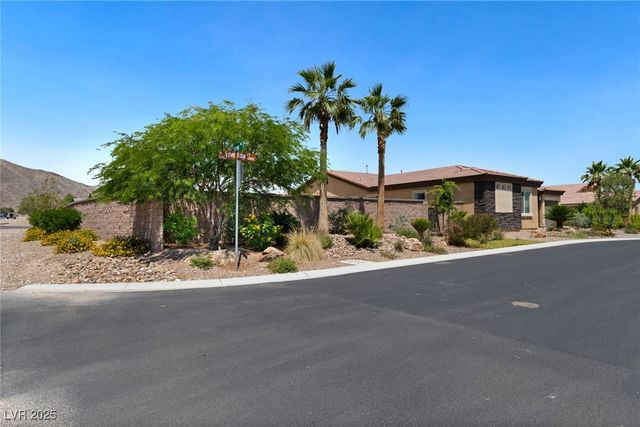 4317 Velvet Ridge Court, Las Vegas, NV 89129