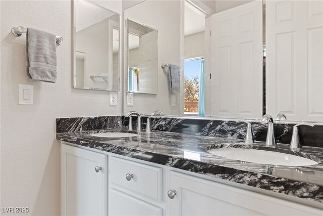 4317 Velvet Ridge Court, Las Vegas, NV 89129