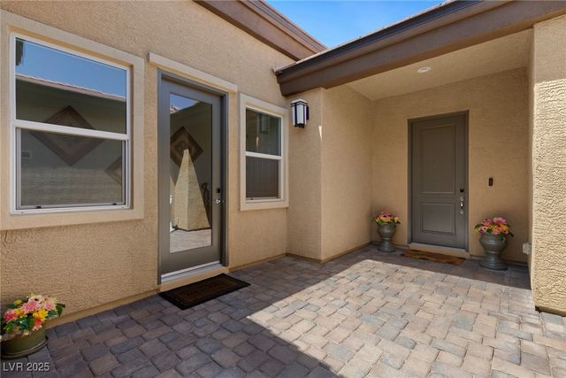 4317 Velvet Ridge Court, Las Vegas, NV 89129