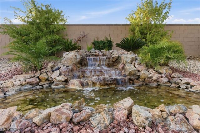 4317 Velvet Ridge Court, Las Vegas, NV 89129