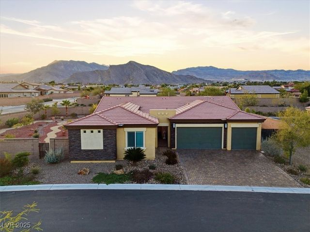 4317 Velvet Ridge Court, Las Vegas, NV 89129