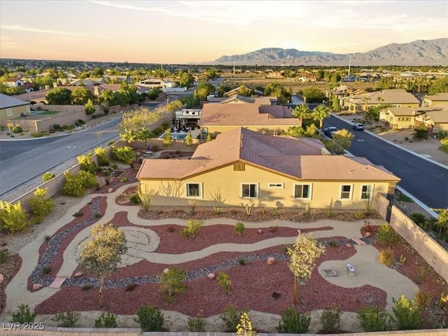 4317 Velvet Ridge Court, Las Vegas, NV 89129