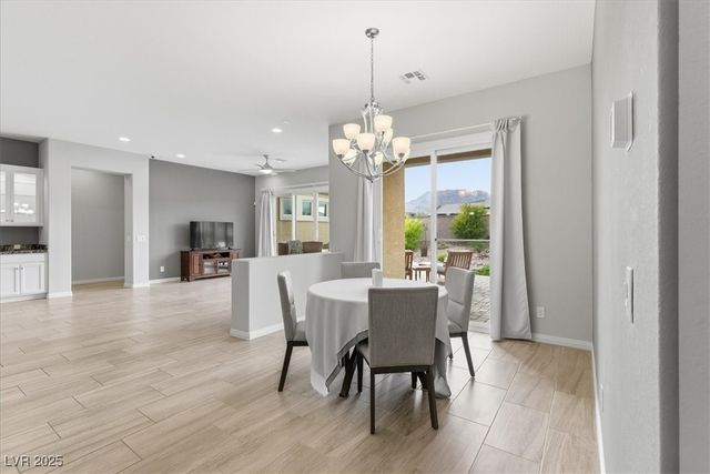 4317 Velvet Ridge Court, Las Vegas, NV 89129