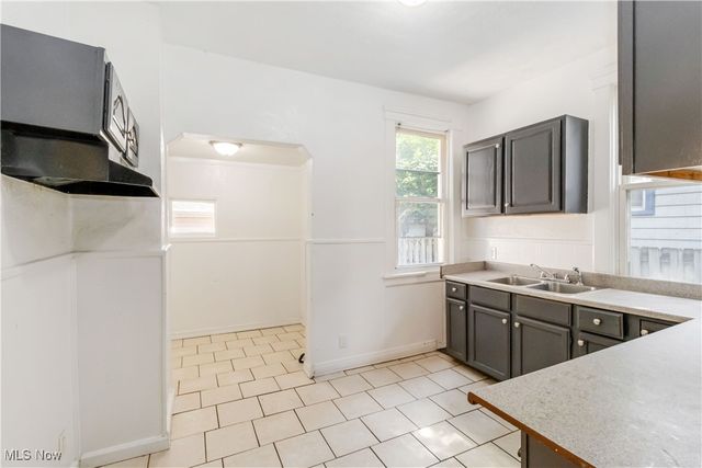 9919 Raymond Avenue, Cleveland, OH 44104