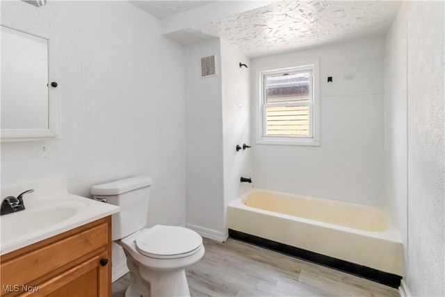 9919 Raymond Avenue, Cleveland, OH 44104