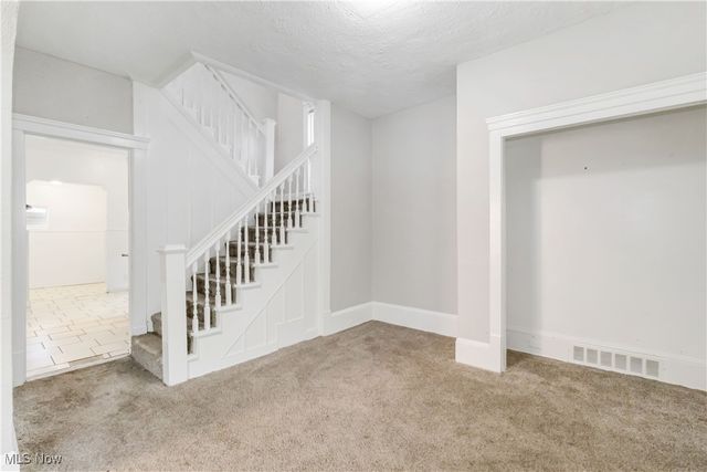 9919 Raymond Avenue, Cleveland, OH 44104