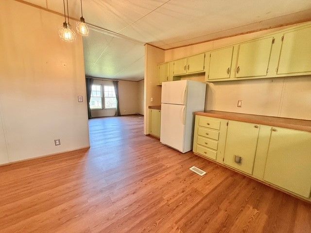 414 Gardner Center Rd, Shenango Twp, PA 16101