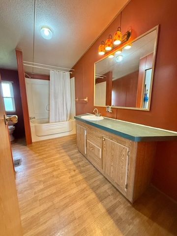 414 Gardner Center Rd, Shenango Twp, PA 16101