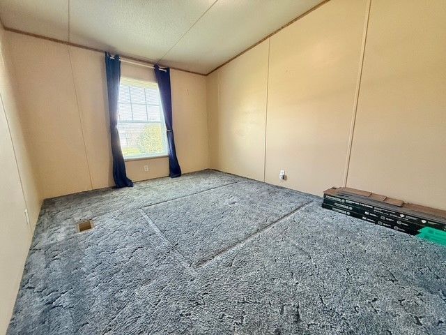 414 Gardner Center Rd, Shenango Twp, PA 16101