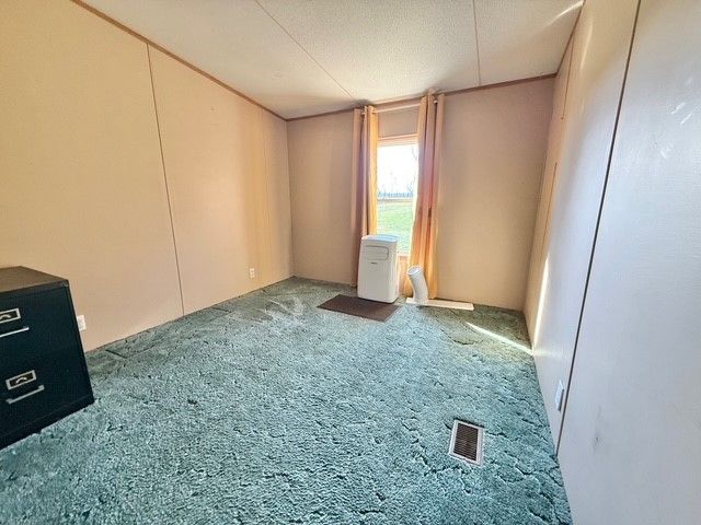 414 Gardner Center Rd, Shenango Twp, PA 16101