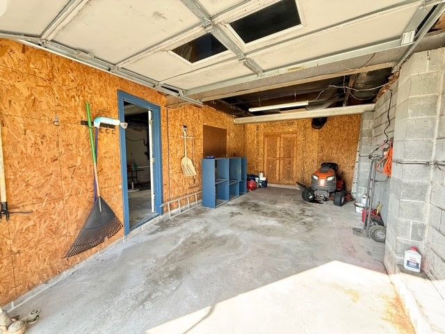 414 Gardner Center Rd, Shenango Twp, PA 16101