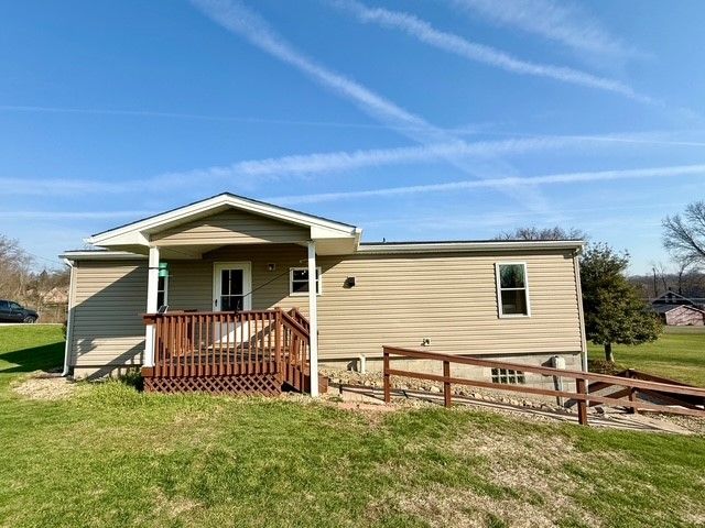 414 Gardner Center Rd, Shenango Twp, PA 16101