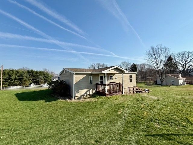 414 Gardner Center Rd, Shenango Twp, PA 16101