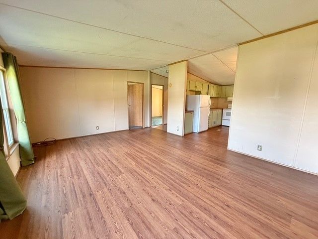 414 Gardner Center Rd, Shenango Twp, PA 16101