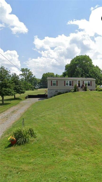 414 Gardner Center Rd, Shenango Twp, PA 16101