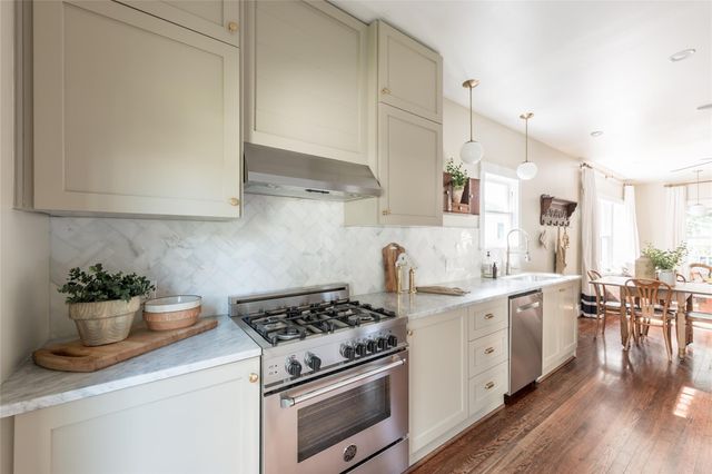 108 E 27th Street, Houston, TX 77008