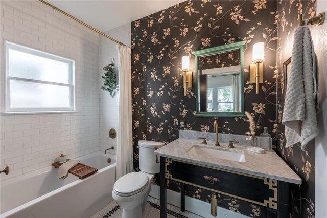 108 E 27th Street, Houston, TX 77008