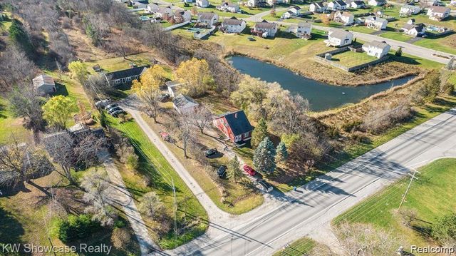 1261 W Grand Blanc Road, Grand Blanc, MI 48439