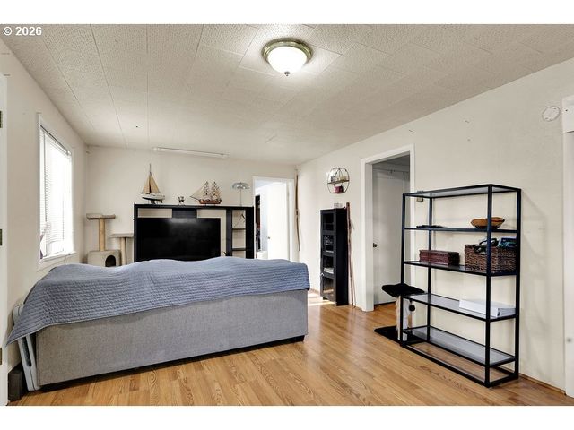 1071 W 11TH Ave, Eugene, OR 97402