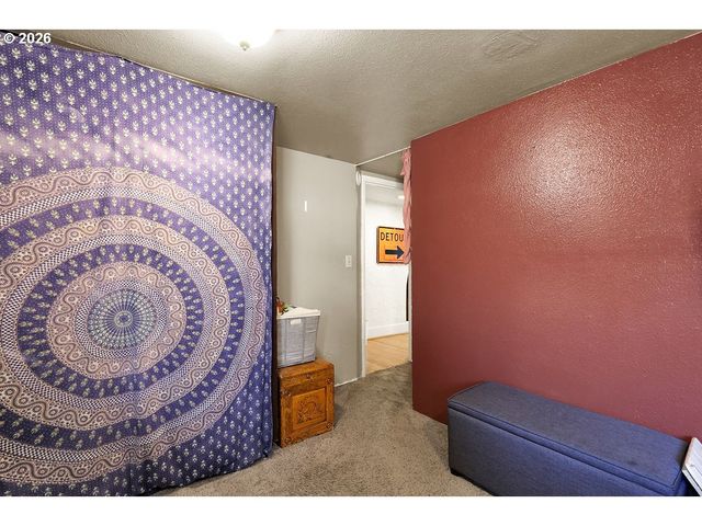 1071 W 11TH Ave, Eugene, OR 97402