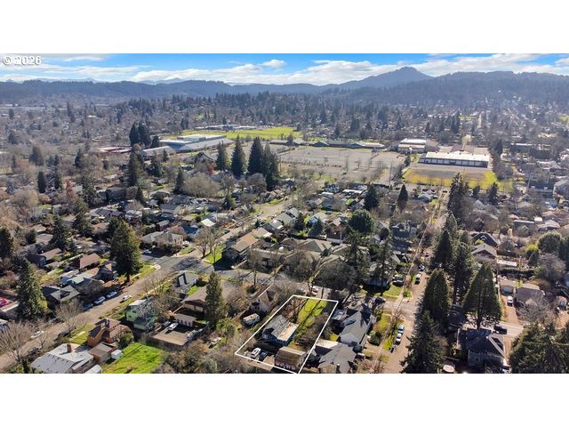 1071 W 11TH Ave, Eugene, OR 97402