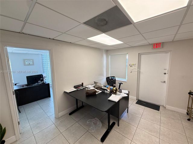 8000 NW 31st St 1, Doral, FL 33122