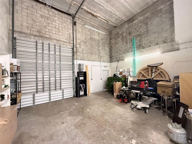 8000 NW 31st St 1, Doral, FL 33122