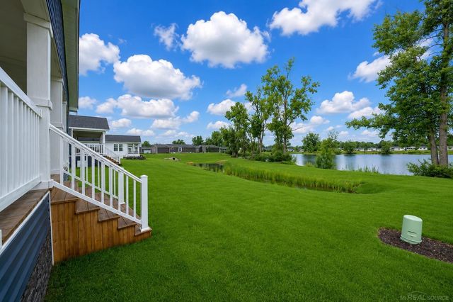 180 Riviera Drive, Lapeer Twp, MI 48446