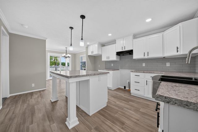 180 Riviera Drive, Lapeer Twp, MI 48446