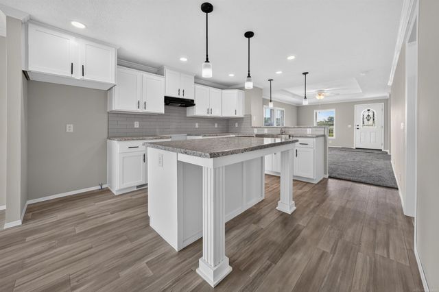 180 Riviera Drive, Lapeer Twp, MI 48446