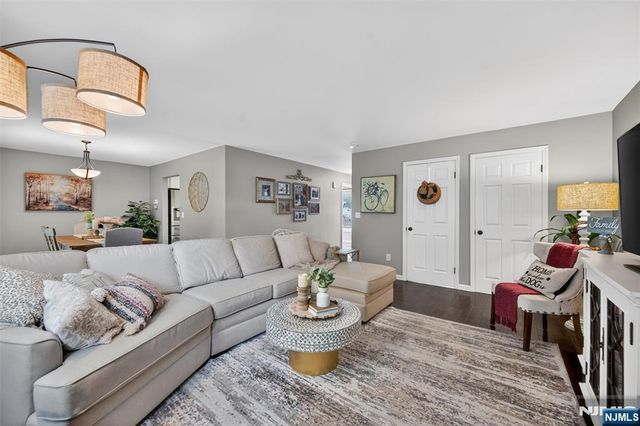 51 Sunset Court 51, Mahwah, NJ 07430