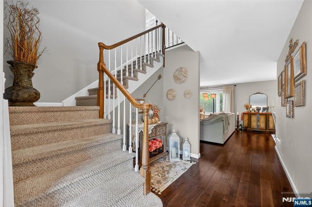 51 Sunset Court 51, Mahwah, NJ 07430