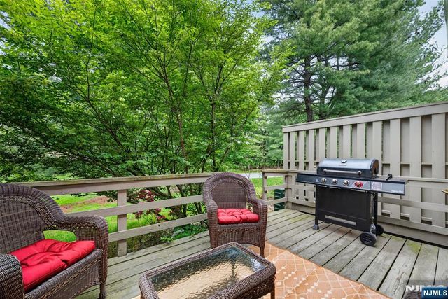 51 Sunset Court 51, Mahwah, NJ 07430