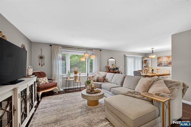 51 Sunset Court 51, Mahwah, NJ 07430