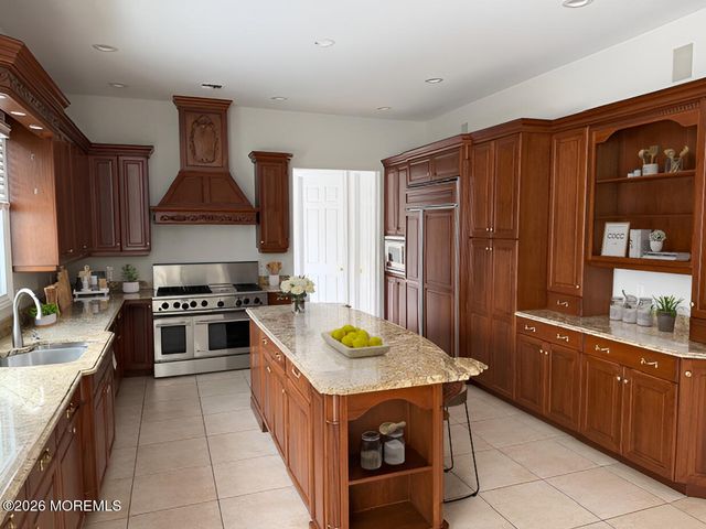 4 Country Club Lane, Colts Neck, NJ 07722